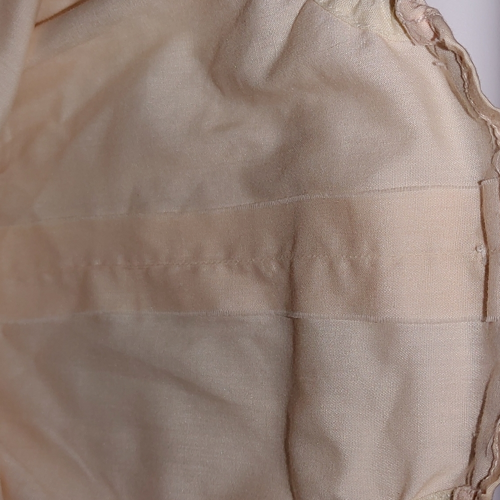 Smocked romper - Picture 5 of 9